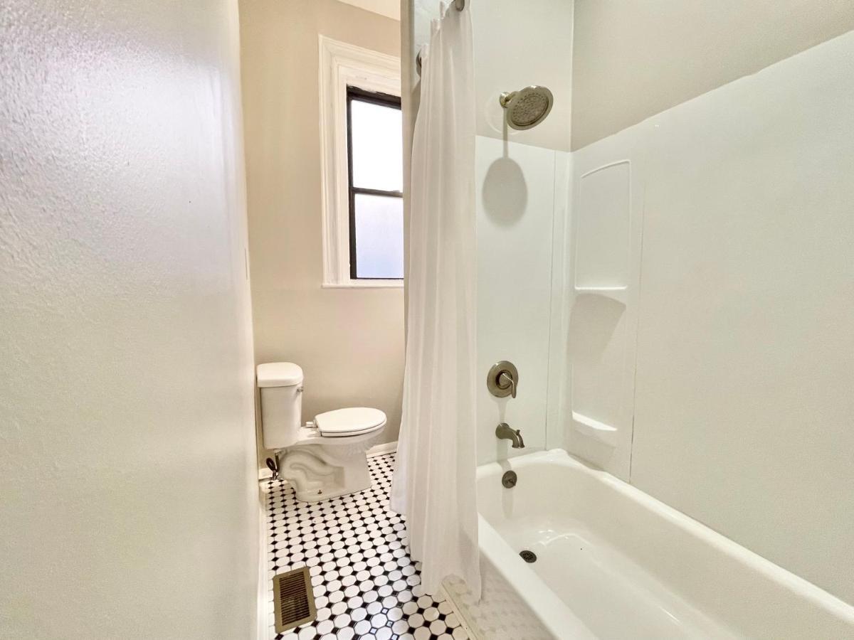The Warhola Bloomfield By Luxe Pgh Apartamento Pittsburgh Exterior foto